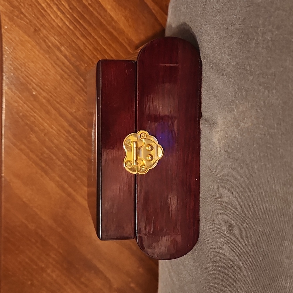 Cut wooden jewelry box